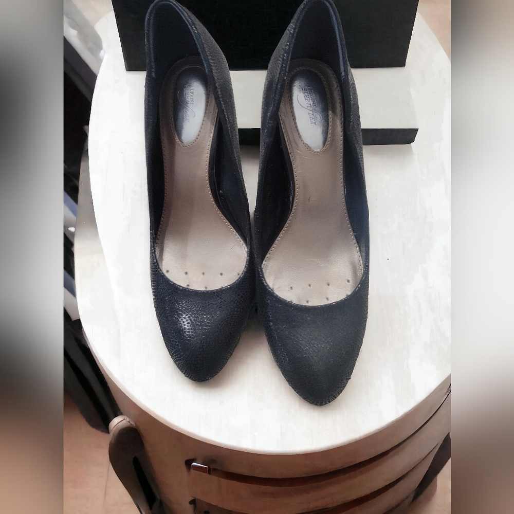 Alfani Step n Flex Black Heels size 7